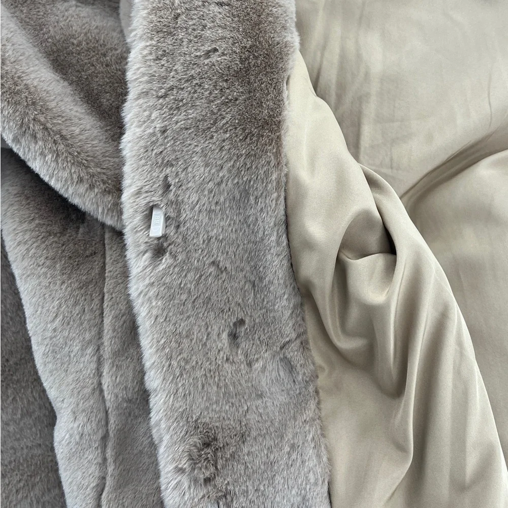 Dolce Cabo Mid Length Brown Faux Fur Jacket - Size Medium - Picture 7 of 11